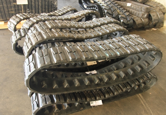 149x88x28/6&quot;x3.5&quot;x28 fournitures d'usine machines de jardinage voie en caoutchouc