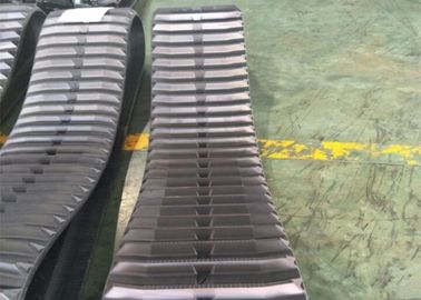 Pour les moissonneuses-récolteuses de type Claas, la piste en caoutchouc BS450*90*60: