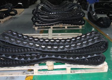 Moins de caoutchouc d'excavatrice de vibration dépiste 250 * 52,5 millimètres 78 de force tractive élevée de liens