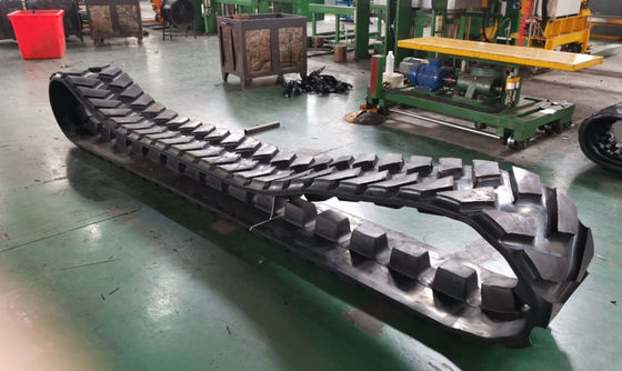 Tracé en caoutchouc de 460 X 225 X 36 pour le pavageur d'asphalte AP-1055B