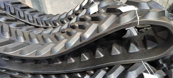 Chenille en caoutchouc 300x127x32 pour Kubota M5091 Power Crawler