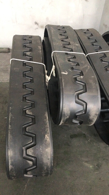 Voies en caoutchouc Asphalt Paver Parts With d'infrastructure 53 liens