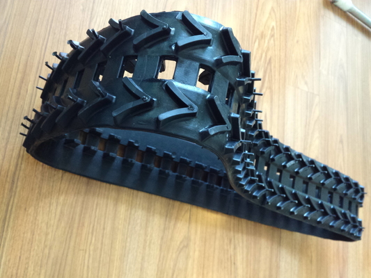 47 largeur sans joints de la petite voie en caoutchouc 123mm de robot de liens