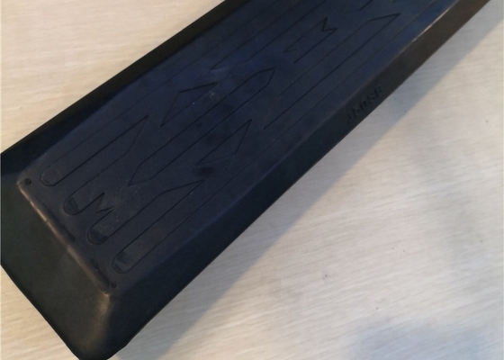 la longue voie de Bolt On Rubber d'excavatrice de 445mm capitonne 124mm large